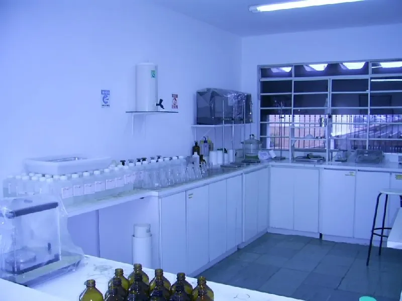 Análise ambiental laboratório